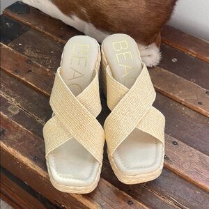 Brand New Beach Caravan Tan Woven Crisscross Chunky Block Heels